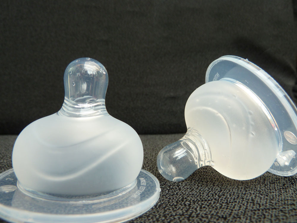 small nipple baby bottle
