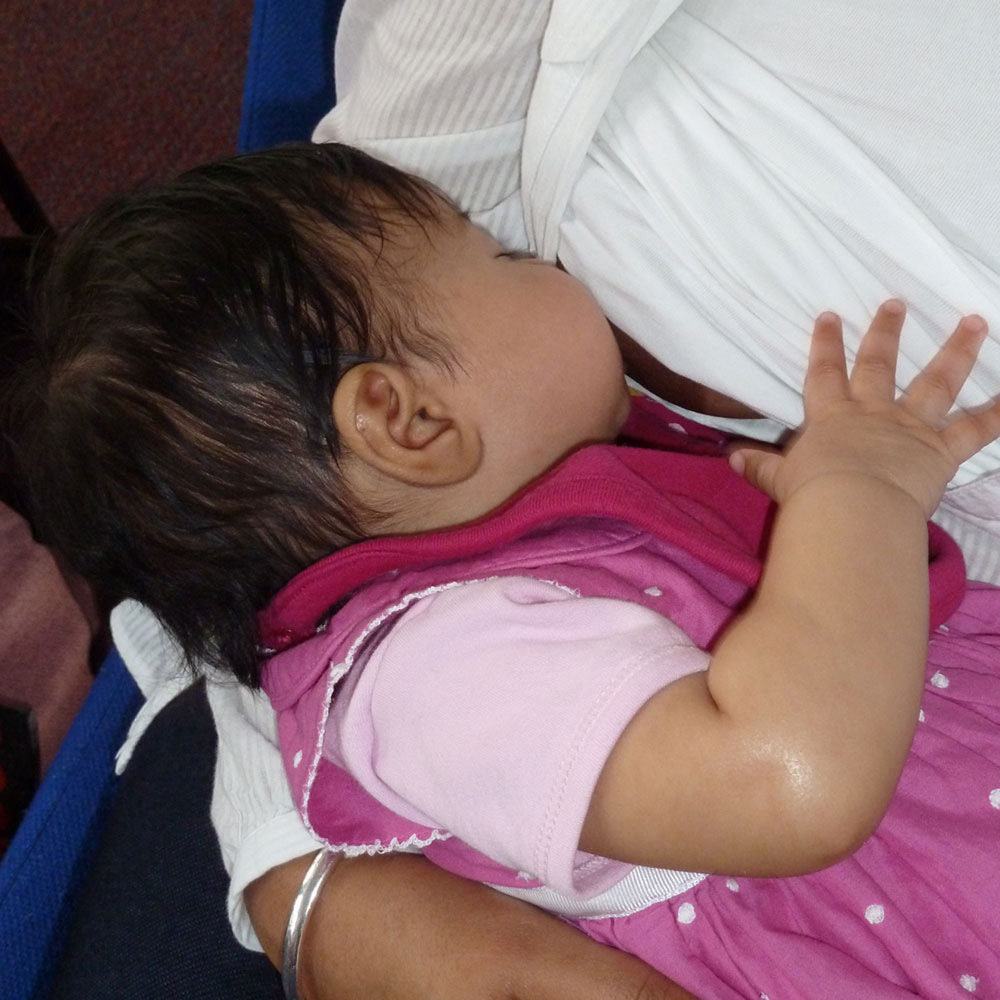 Different from active breastfeeding, comfort nursing, also known