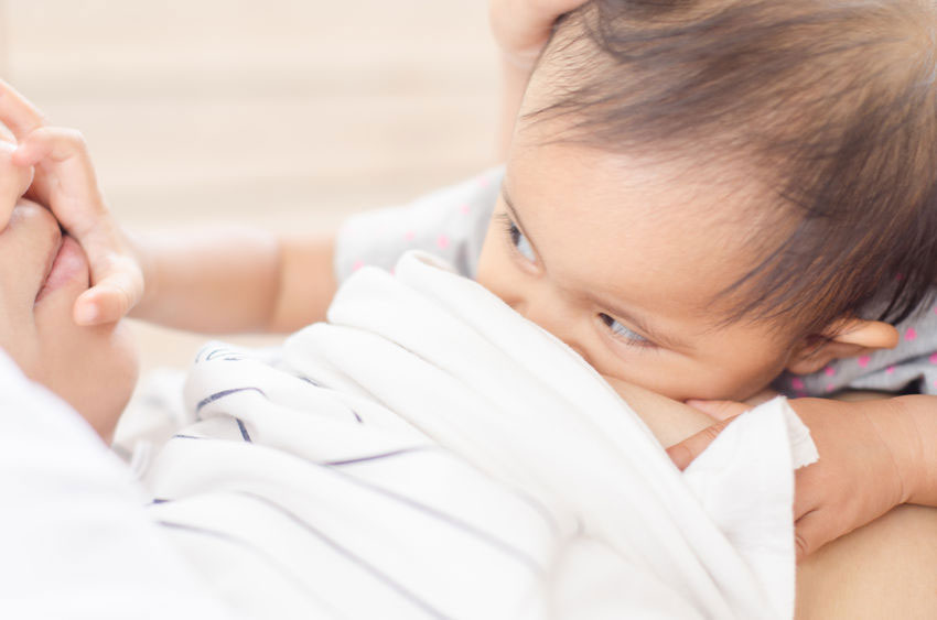 14 Tips To Start Breastfeeding After Bottle Feeding — Milkology®