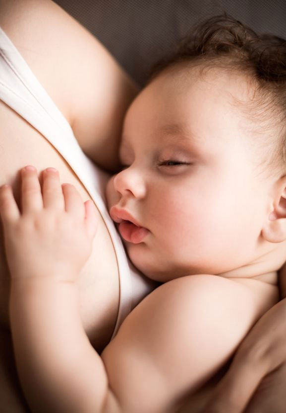 The Moms Co. - Sore, tender nipples are a common problem for breastfeeding  moms and can be caused due to tenderness from breastfeeding, latch issues,  skin dryness or wearing ill-fitting nursing bras. .