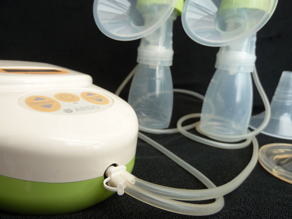 A double breast pump